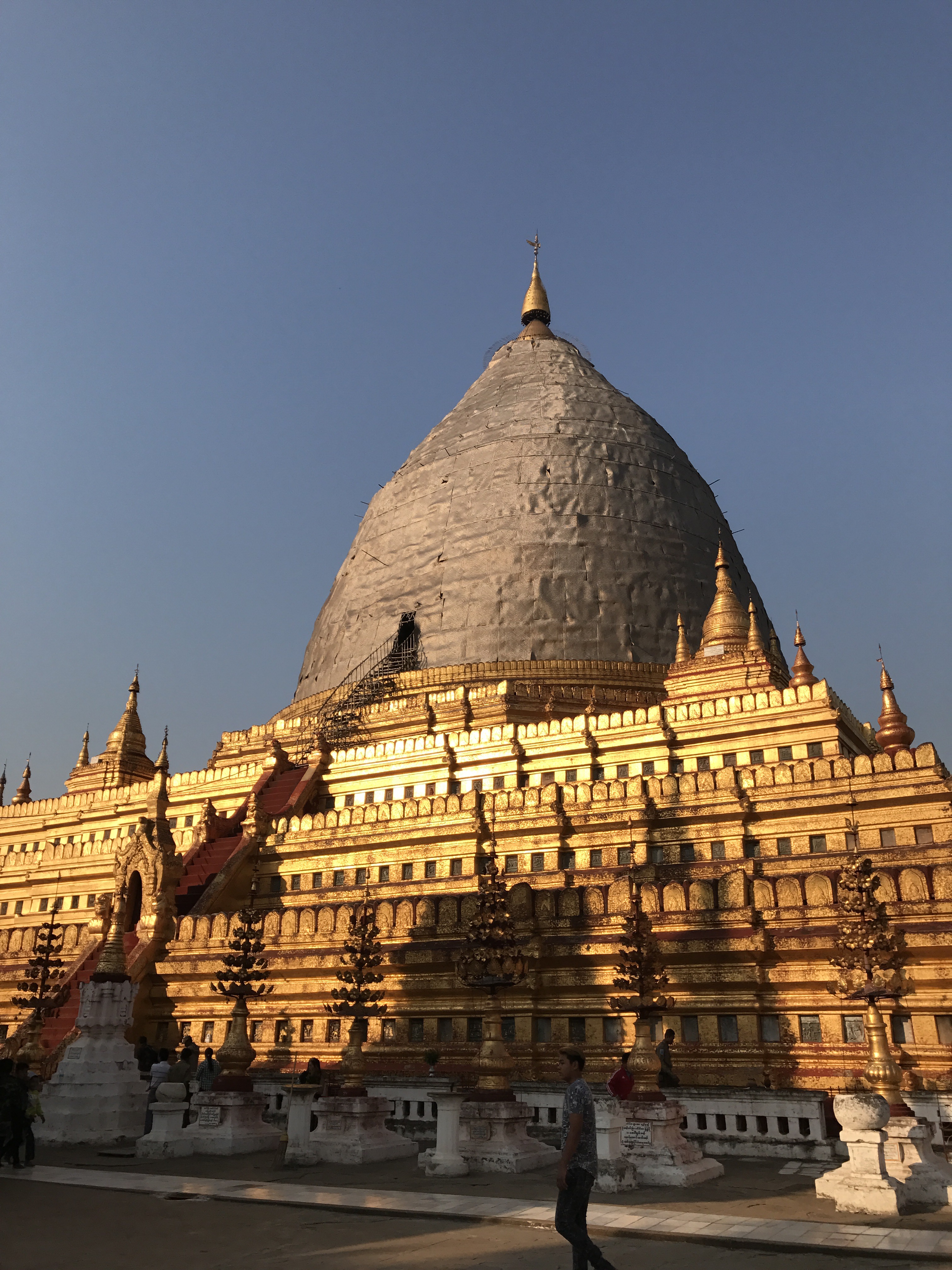 img 9035 Bagan : temples et couchers de soleil (et châtiments corporels)